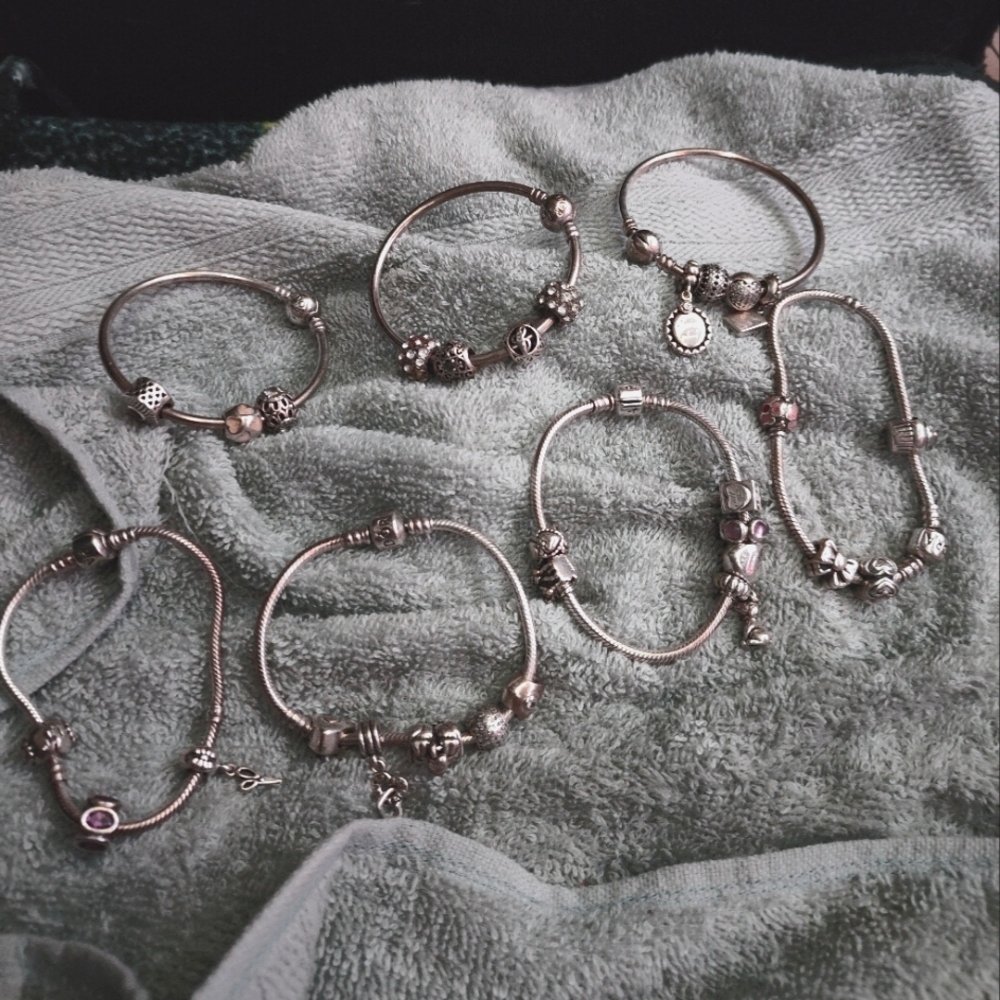 7 Pandora bracelets 3 bangles 6.25 rest 6.50 & 25 charms all AUTHENTIC